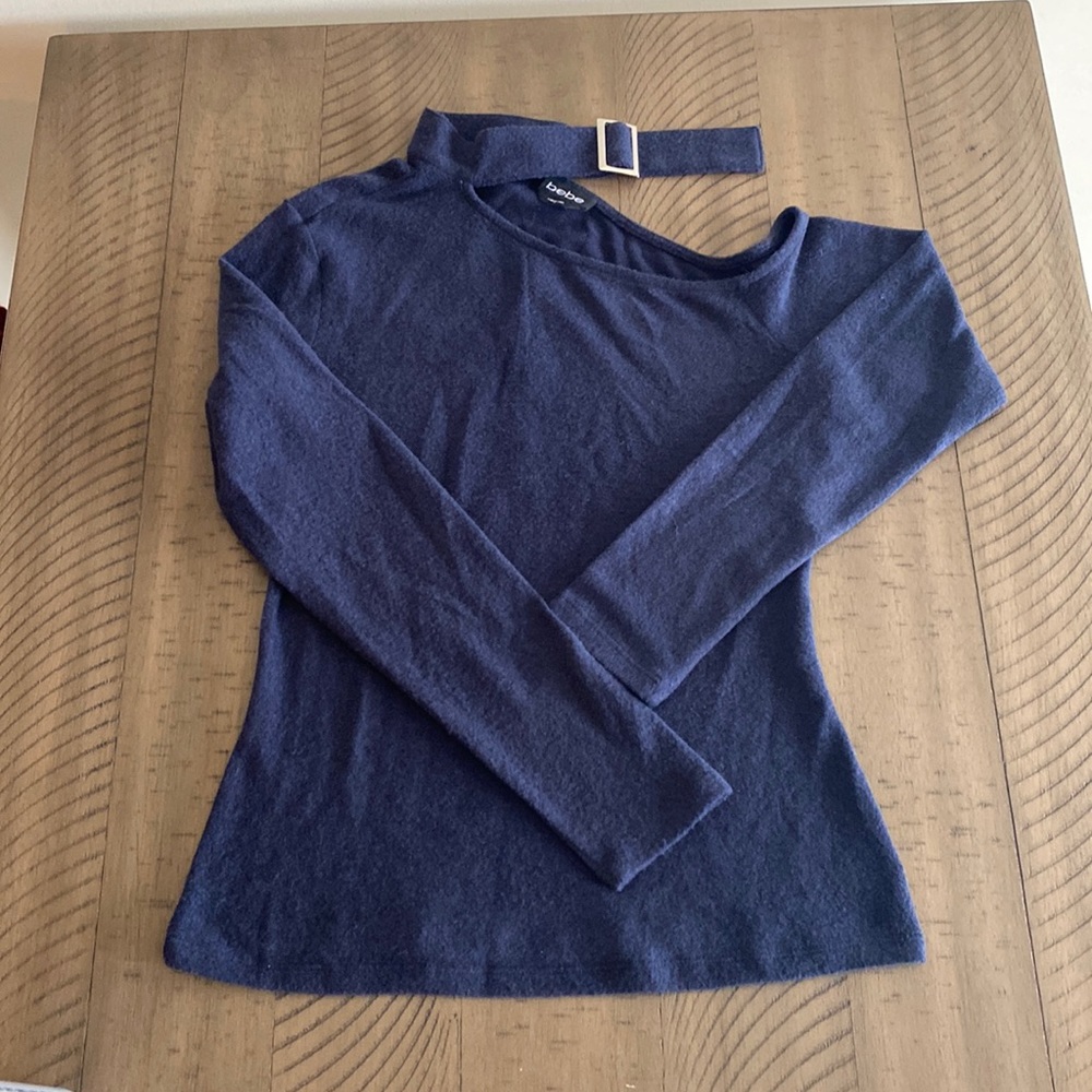 Bebe Sweater with Choker Buckle